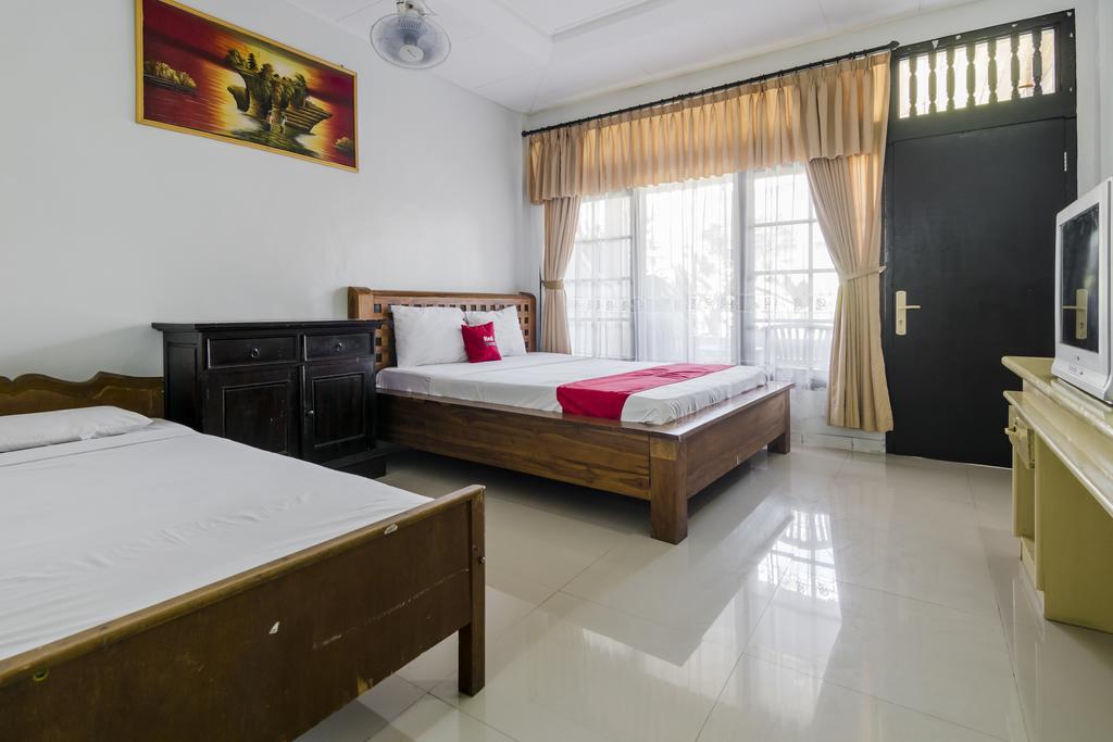 Reddoorz @ Poppies Lane 1 Hotell Kuta Lombok Exteriör bild