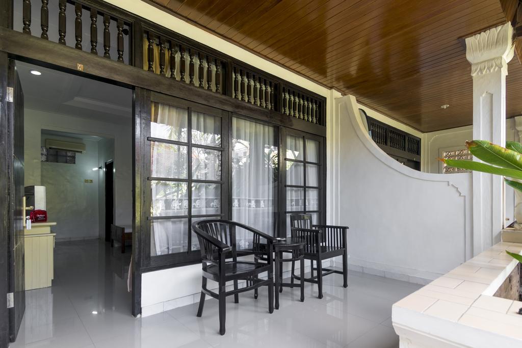 Reddoorz @ Poppies Lane 1 Hotell Kuta Lombok Exteriör bild