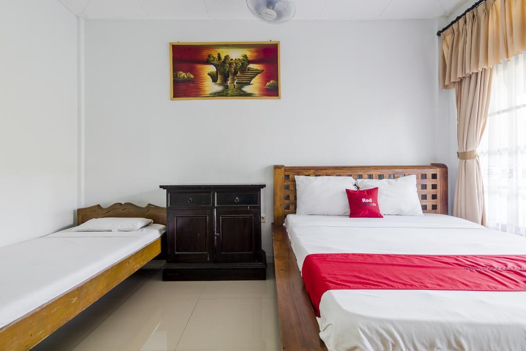 Reddoorz @ Poppies Lane 1 Hotell Kuta Lombok Exteriör bild