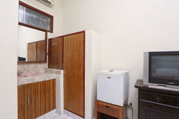 Reddoorz @ Poppies Lane 1 Hotell Kuta Lombok Exteriör bild